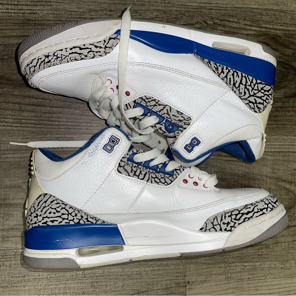 Jordan 3 2011 True Blue size 9.5 Used